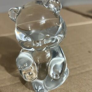 Collectible lead Crystal bear probably from the 70s- no cracks or chips- prelove